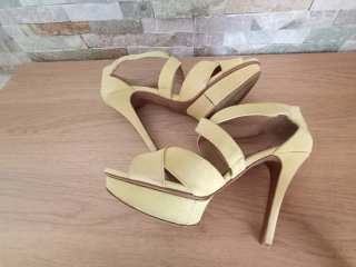 Sandalias tacón plataforma MNG amarillas talla 39