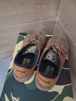 Zapatillas Marrones y Naranja