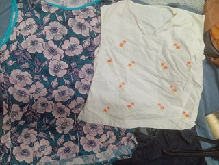2 blusas floreadas XXL