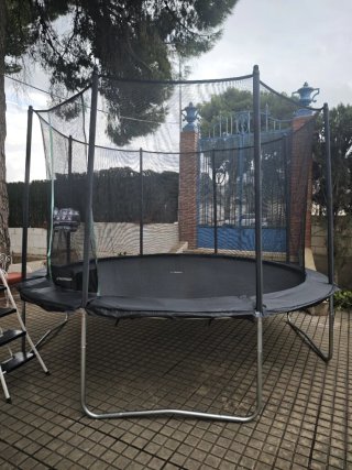 Trampolín con red de seguridad 360×140 NEGOCIABLE