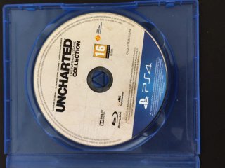 Consola PS4 Slim Nera + Controller + Uncharted 1tb