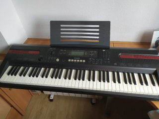 Piano Casio WK-110 76 Teclas