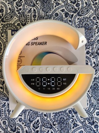 Altavoz BT-3401 con cargador inalámbrico