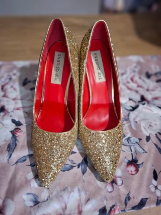 Tacones de fiesta dorados talla 39