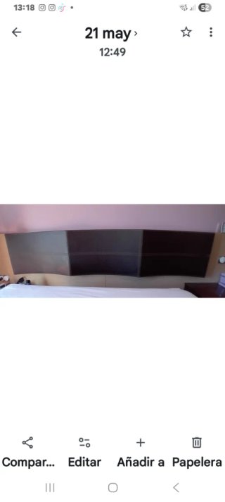 Cabezal para la cama ,  de cuero marrón