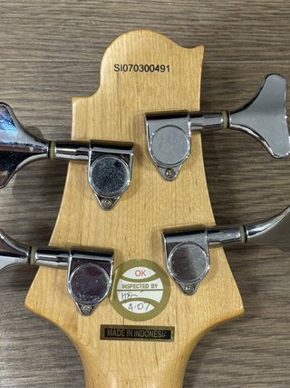 Bajo Corsair