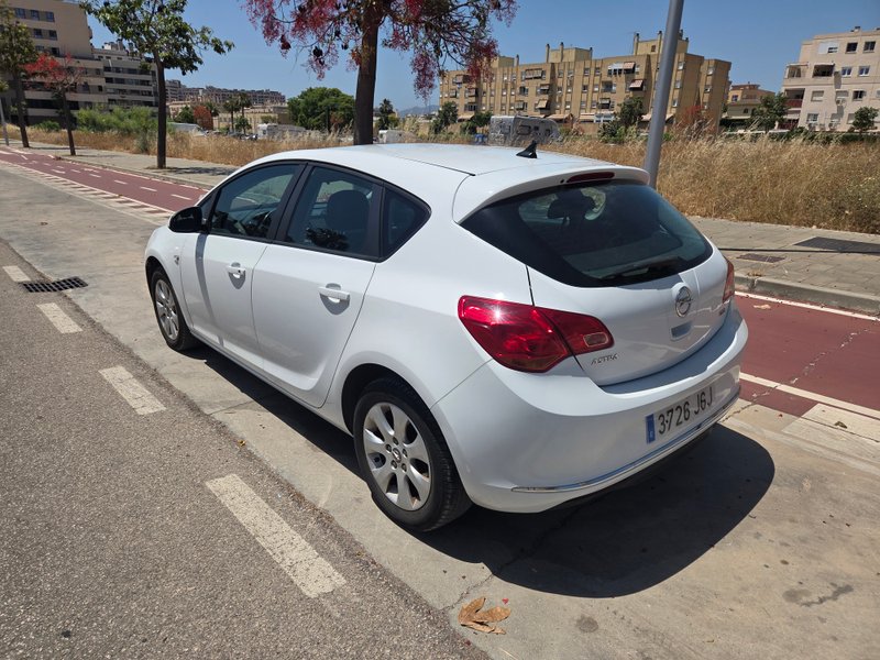 Opel Astra 1.6 CDTI Selective 2015, foto 4