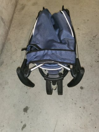 Silla de paseo azul