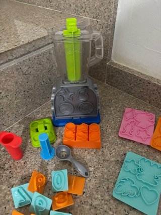 Set de plastilina con moldes y accesorios