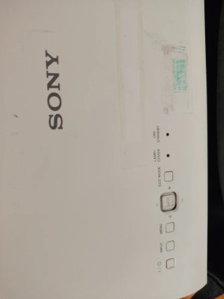 Proyector Sony con mando y bolsa