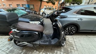 Ciclomotor Eléctrico Vespa Negra