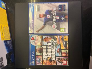 PlayStation 4 Pro 1TB (Impoluta)+ Mando y 2 Juegos