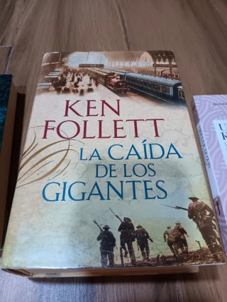 La caída de los gigantes. Edición grande tapa dura