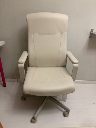 Silla de oficina Ikea beige cuero sintético
