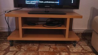 Mueble de TV con ruedas