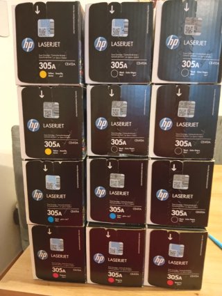 12 Tóner HP 305A Colores Surtidos