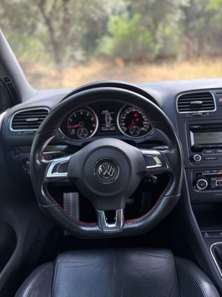 Volkswagen Golf GTI 2011