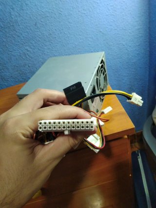Fuente de Alimentación PC 230V