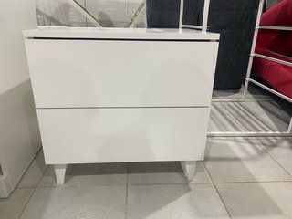 Mesita de noche blanca