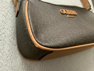 Bolso Guess Marrón Logo Frontal