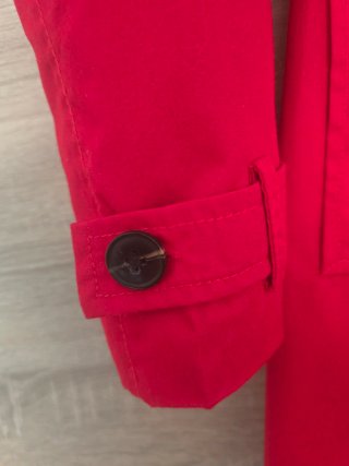 Gabardina Stradivarius Roja Talla M