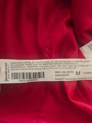 Gabardina Stradivarius Roja Talla M