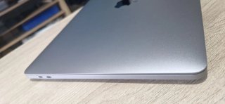 Apple MacBook Pro A2251 Plata