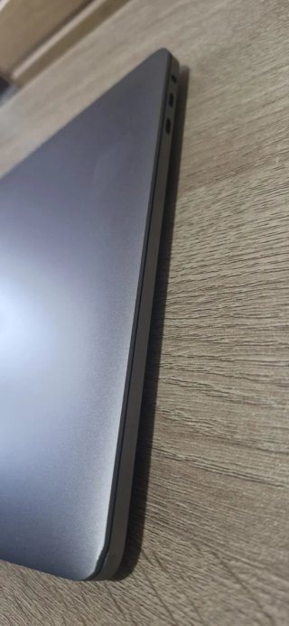 Apple MacBook Pro A2251 Plata