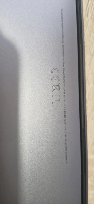 Apple MacBook Pro A2251 Plata