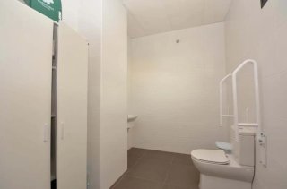 Oficina de 100 m2 lista para entrar en Cáceres.