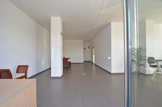 Oficina de 100 m2 lista para entrar en Cáceres.