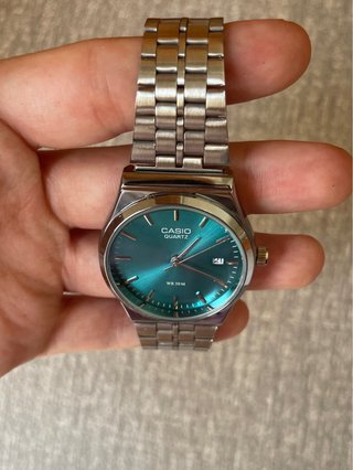 Reloj Casio MTP Plateado y Azul Agua