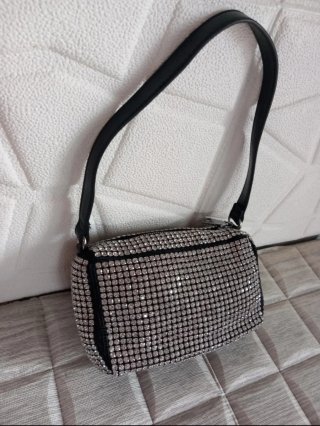 Borsetta nera con strass