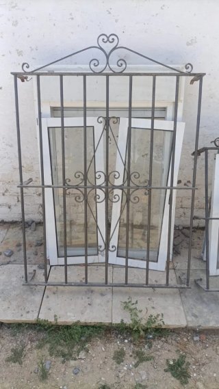 Ventanas y rejas de hierro forjado