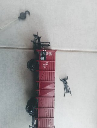 Locomotora Maqueta DB 81 005 y vagones