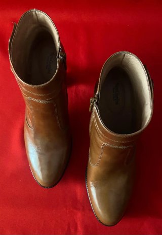 Botines de piel NeroGiardini marrones