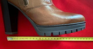 Botines de piel NeroGiardini marrones