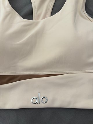 Alo Yoga Top Deportivo Beige y Marrón