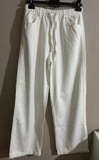 Pantalón ancho blanco pata ancha.