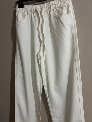 Pantalón ancho blanco pata ancha.
