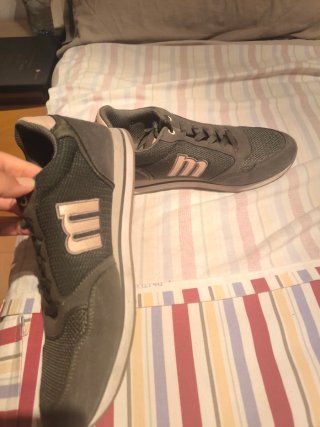 Zapatillas deportivas verdes y rosa