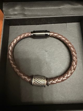 Pulsera Lotus Cuero Marrón y Plata Caja