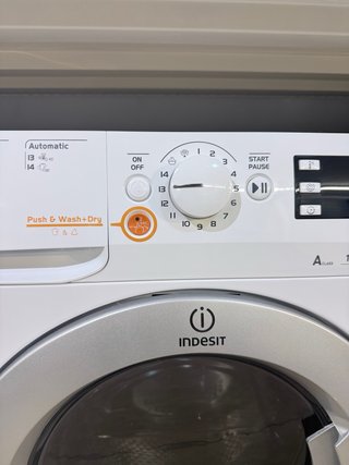 Lavadora Secadora Indesit 9kg/6kg 1400rpm