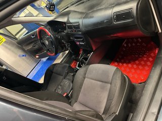 Volkswagen Golf 2003