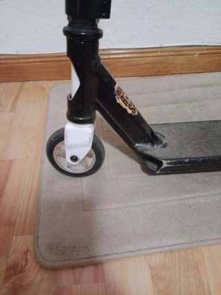 Patinete giratorio bien cuidado