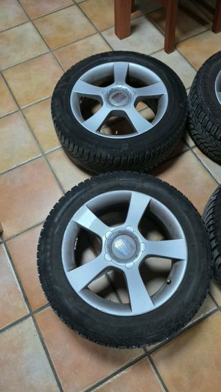 Llantas Seat 205/55/16 con Neumáticos