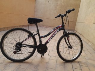 Bicicleta B-PRO J24 Negra y Rosa