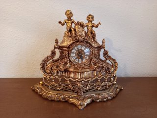 Reloj de sobremesa de bronce