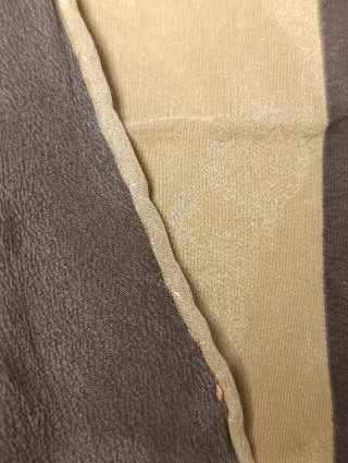 ELEGANTE Y CLÁSICO PAÑUELO DE SEDA DE LOEWE