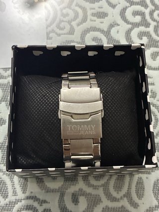 Reloj Tommy Hilfiger Original  Negro/Plata